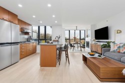 426-3228 Tupper Street  Vancouver, BC V5Z 4S7