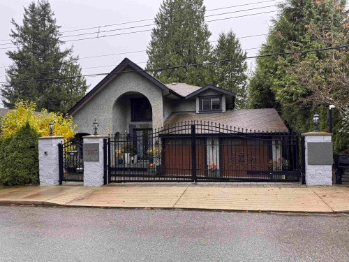 3263 Norwood Avenue  North Vancouver, BC V7N 3P2