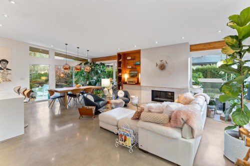 1023 Jay Crescent, Squamish, BC 