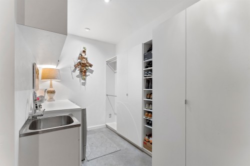 1023 Jay Crescent, Squamish, BC 