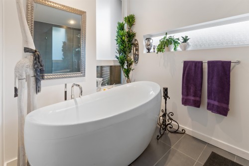 1023 Jay Crescent, Squamish, BC 