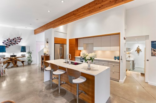 1023 Jay Crescent, Squamish, BC 