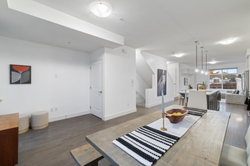 5837 Wales Street, Vancouver, BC 