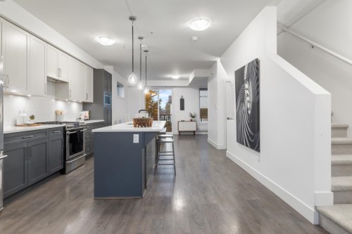 5837 Wales Street, Vancouver, BC 