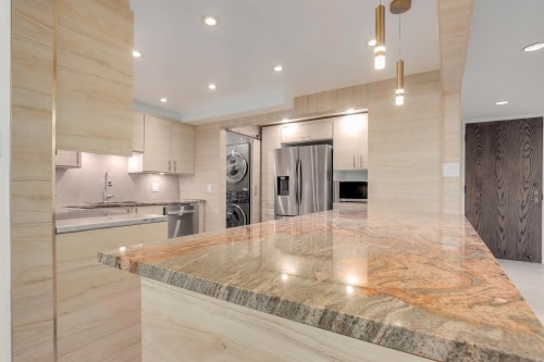 701-738 Broughton Street, Vancouver, BC 