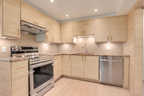 701-738 Broughton Street, Vancouver, BC 