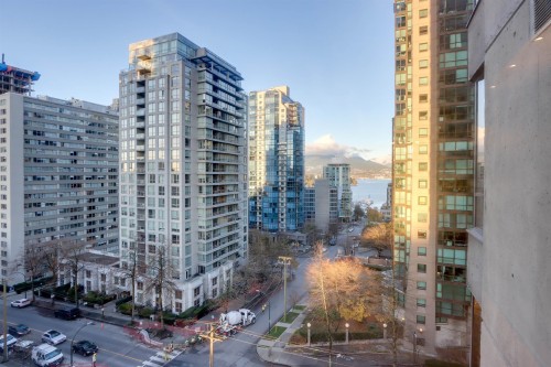 701-738 Broughton Street, Vancouver, BC 
