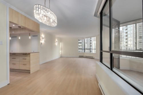 701-738 Broughton Street, Vancouver, BC 