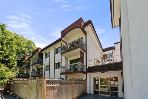 309-135 21St Street W, North Vancouver, BC 