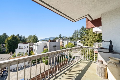 309-135 21St Street W, North Vancouver, BC 