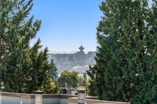 309-135 21St Street W, North Vancouver, BC 