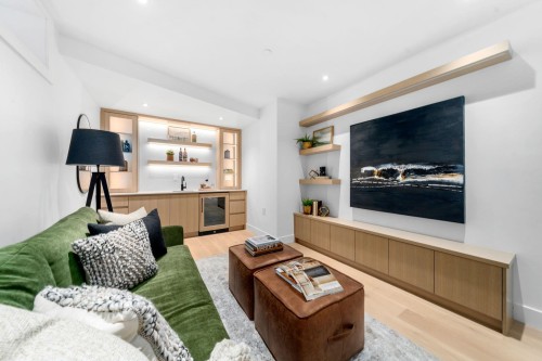 3679 Pandora Street, Vancouver, BC 