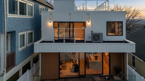 3679 Pandora Street, Vancouver, BC 