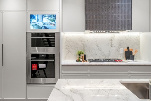 3679 Pandora Street, Vancouver, BC 