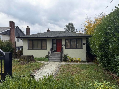 515 Queens Road W, North Vancouver, BC 