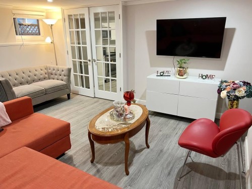 515 Queens Road W, North Vancouver, BC 