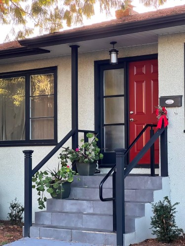 515 Queens Road W, North Vancouver, BC 