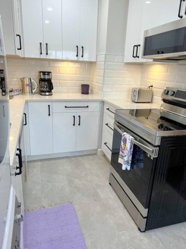 515 Queens Road W, North Vancouver, BC 