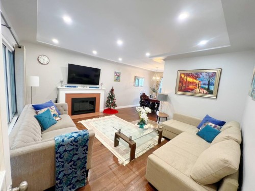 515 Queens Road W, North Vancouver, BC 