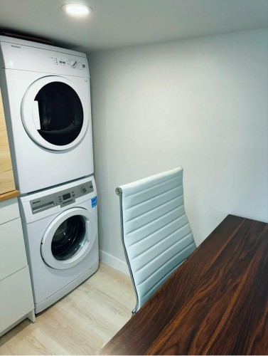 515 Queens Road W, North Vancouver, BC 