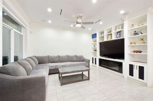 5886 Sherbrooke Street, Vancouver, BC 