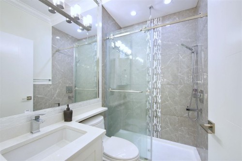 5886 Sherbrooke Street, Vancouver, BC 