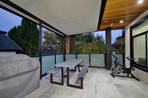 5886 Sherbrooke Street, Vancouver, BC 