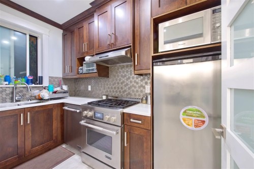 5886 Sherbrooke Street, Vancouver, BC 