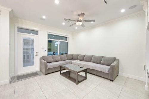 5886 Sherbrooke Street, Vancouver, BC 