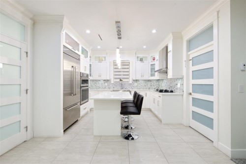 5886 Sherbrooke Street, Vancouver, BC 