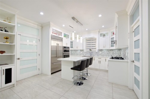 5886 Sherbrooke Street, Vancouver, BC 