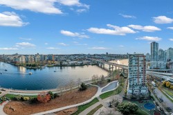 1906-918 Cooperage Way  Vancouver, BC V6B 0A7