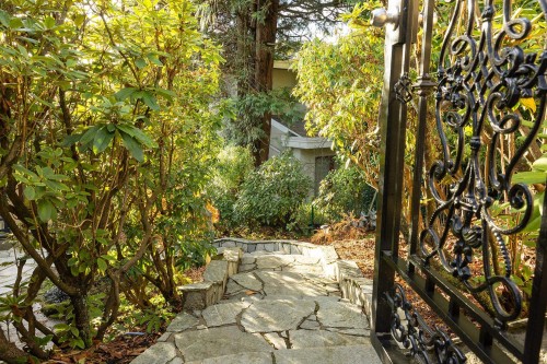 3602 Creery Avenue, West Vancouver, BC 