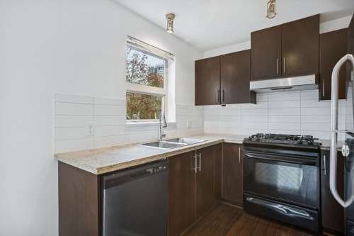 206-700 Klahanie Drive, Port Moody, BC 