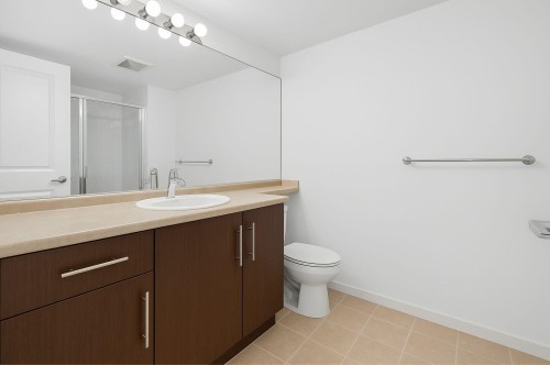 206-700 Klahanie Drive, Port Moody, BC 