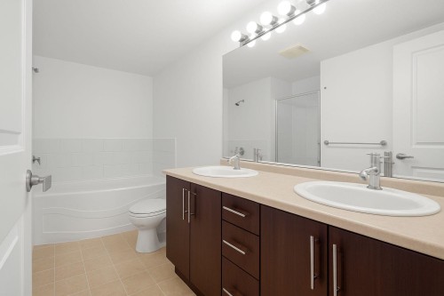 206-700 Klahanie Drive, Port Moody, BC 