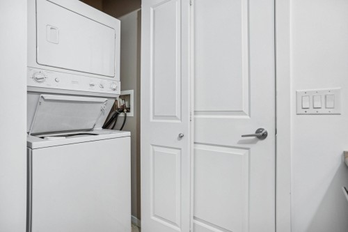 206-700 Klahanie Drive, Port Moody, BC 