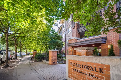 206-700 Klahanie Drive, Port Moody, BC 