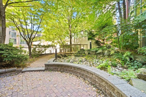 304-939 Homer Street, Vancouver, BC 