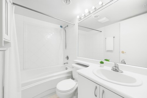 304-939 Homer Street, Vancouver, BC 