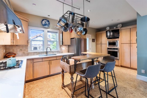 419 23Rd Avenue E, Vancouver, BC 