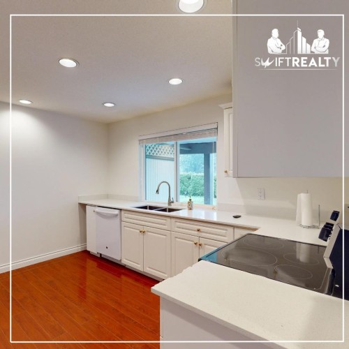 Gl-3818 Michener Way, North Vancouver, BC 