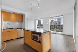 904-1055 Homer Street  Vancouver, BC V6B 1G3