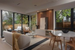 2-275 17th Avenue W Vancouver, BC V5Y 1Z9