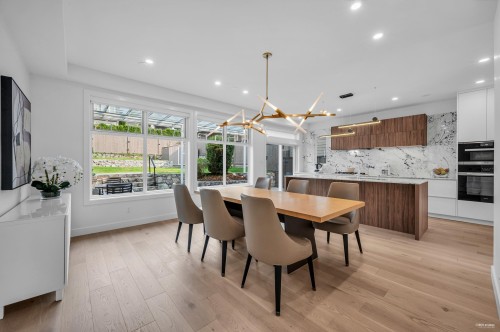 2175 Kings Avenue, West Vancouver, BC 