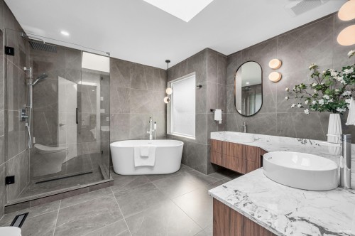 2175 Kings Avenue, West Vancouver, BC 