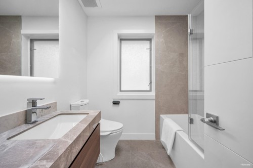 2175 Kings Avenue, West Vancouver, BC 