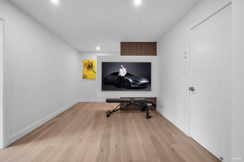 2175 Kings Avenue, West Vancouver, BC 