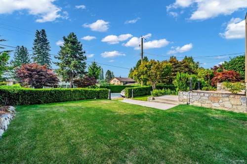 2175 Kings Avenue, West Vancouver, BC 