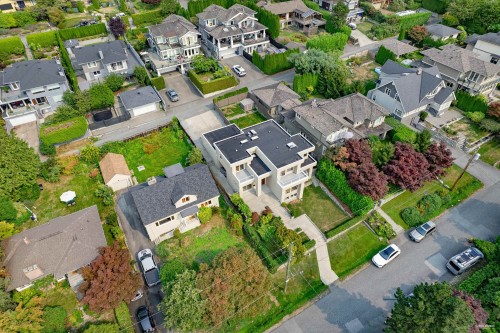 2175 Kings Avenue, West Vancouver, BC 